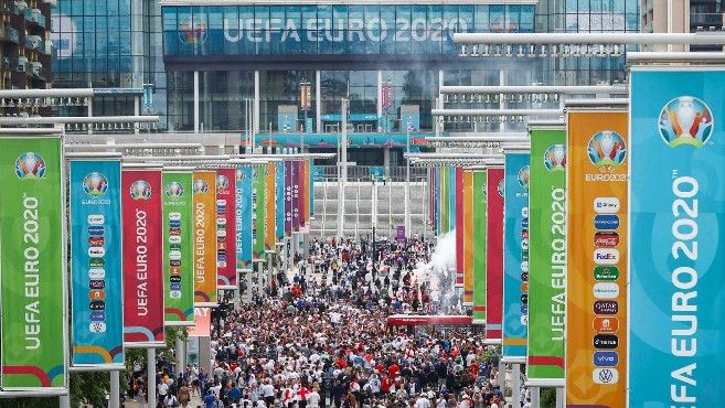 Ricuh di Final Euro 2020, Polisi Inggris Tangkap 49 Suporter