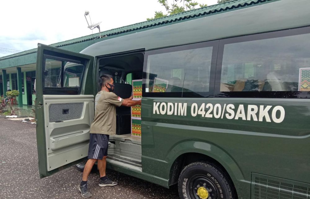 Staf Logistik Siapkan Segala Kebutuhan Acara Puncak TMMD 111