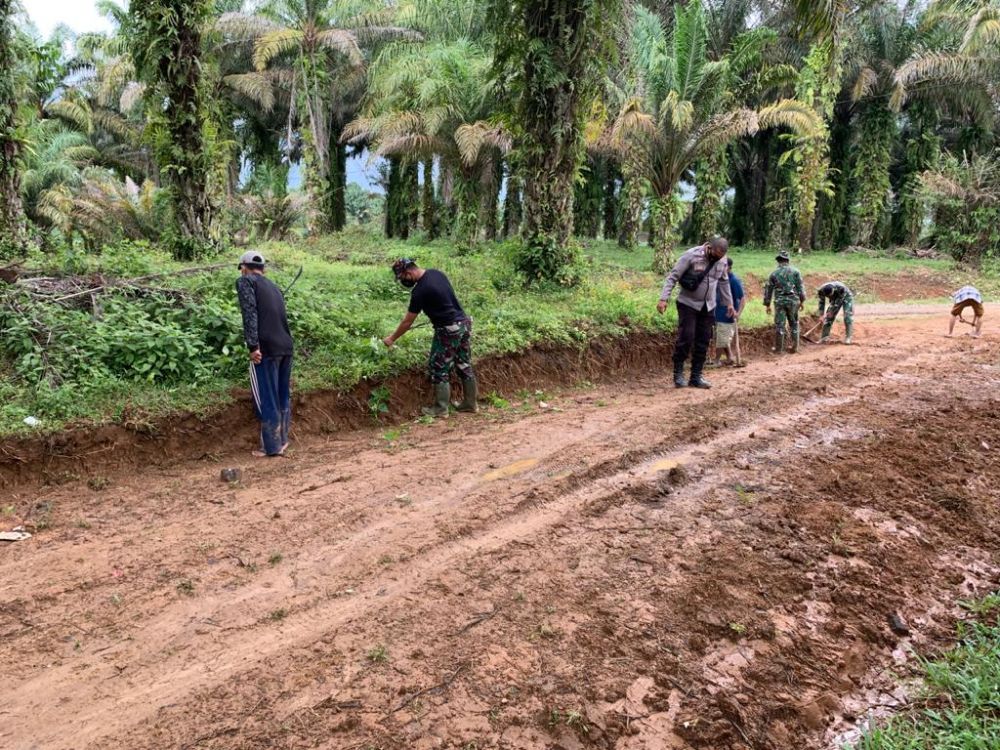 Lewat TMMD, Kodim 0420/Sarko Tanamkan Budaya Gotong Royong