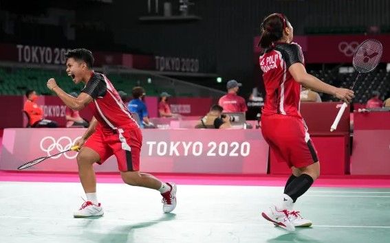 Fantastis! Greysia/Apriyani Bawa Pulang Emas Olimpiade Tokyo, Raket Lawan Sampai Melengkung