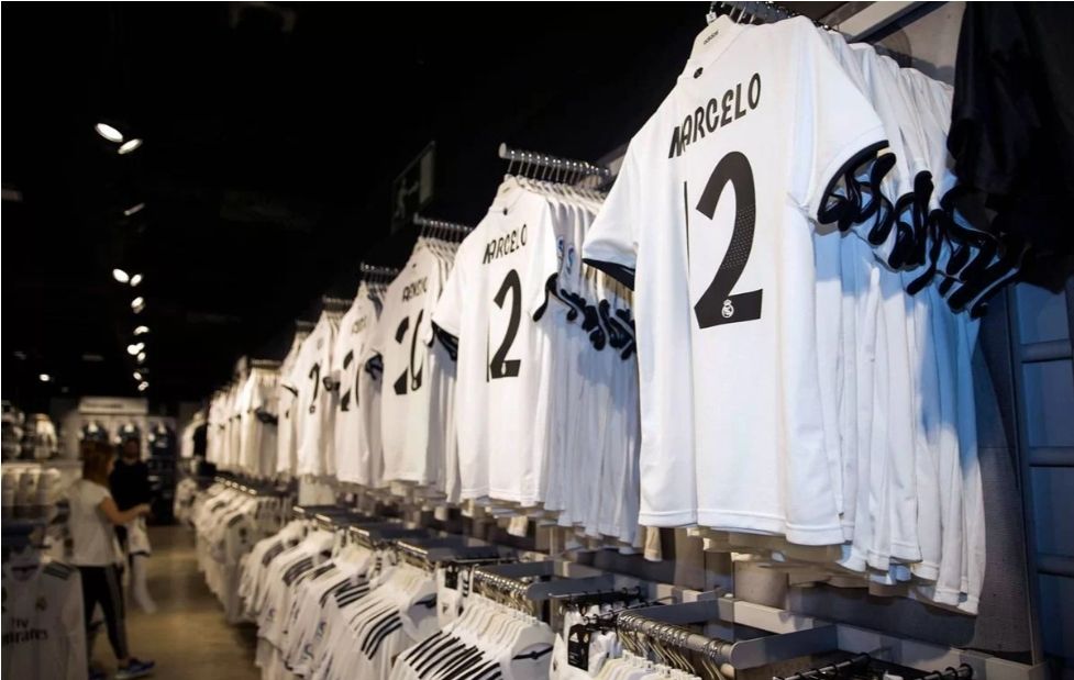 Toko Real Madrid Dibobol Maling, Banyak Jersey dan Syal Hilang