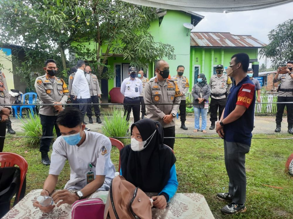 Kapolda Jambi Cek Vaksinasi di 8 Titik Polsek Kota Jambi