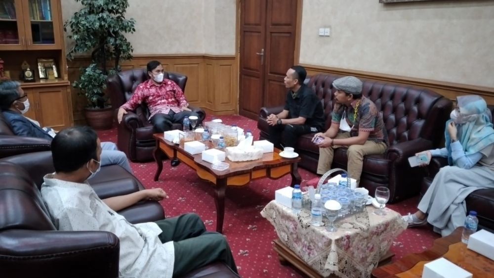 Ketua DPRD Provinsi Jambi Sambut Hangat PTI dan Ajak Bersinergi Membangun Teater
