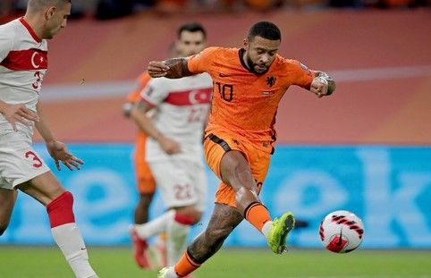 Hasil Belanda vs Turki, Hattrick Depay Bikin Calhanolglu dan Kolega Tak Berdaya