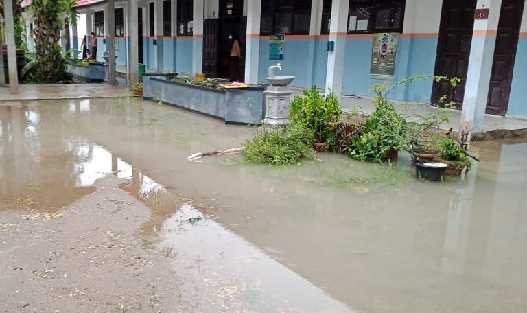 Banjir Dadakan Rendam Enam Kelas