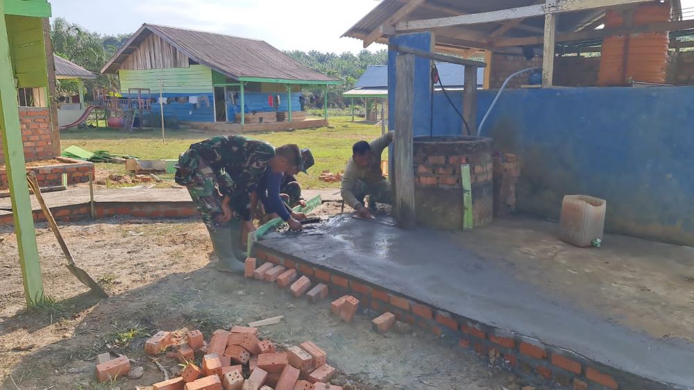 Satgas TMMD 112 Rehab Tempat Wudhu dan MCK Masjid Al Muhajirin