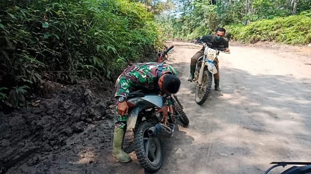 Tim Pendim Berjuang di Program TMMD ke-112