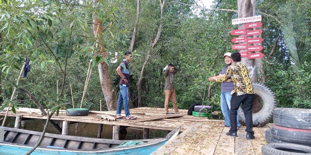 Garap Hutan Mangrove Menjadi Ekowisata