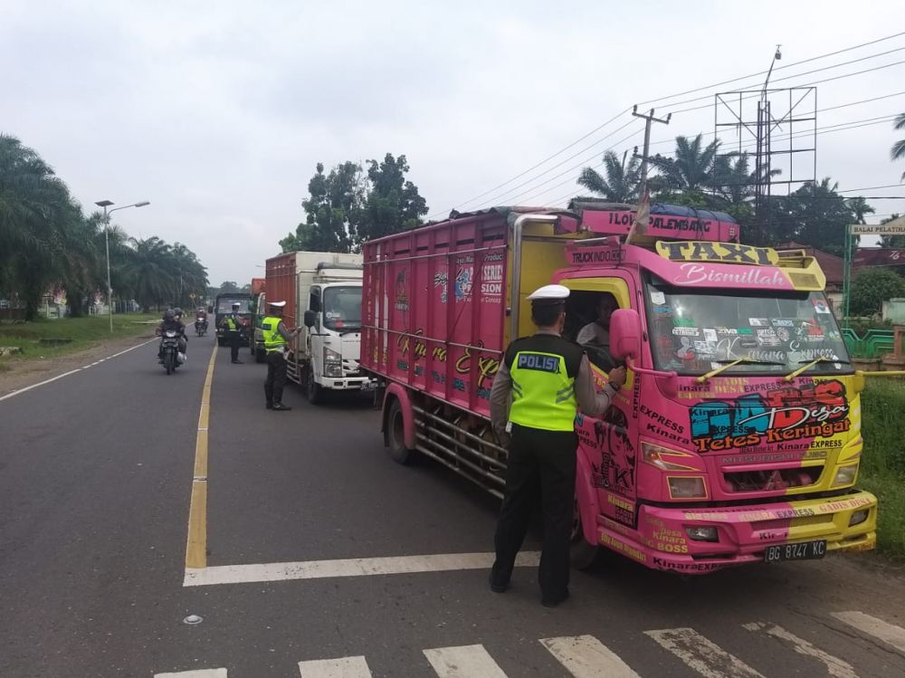 Angkutan Batubara Langgar Jam Operasional