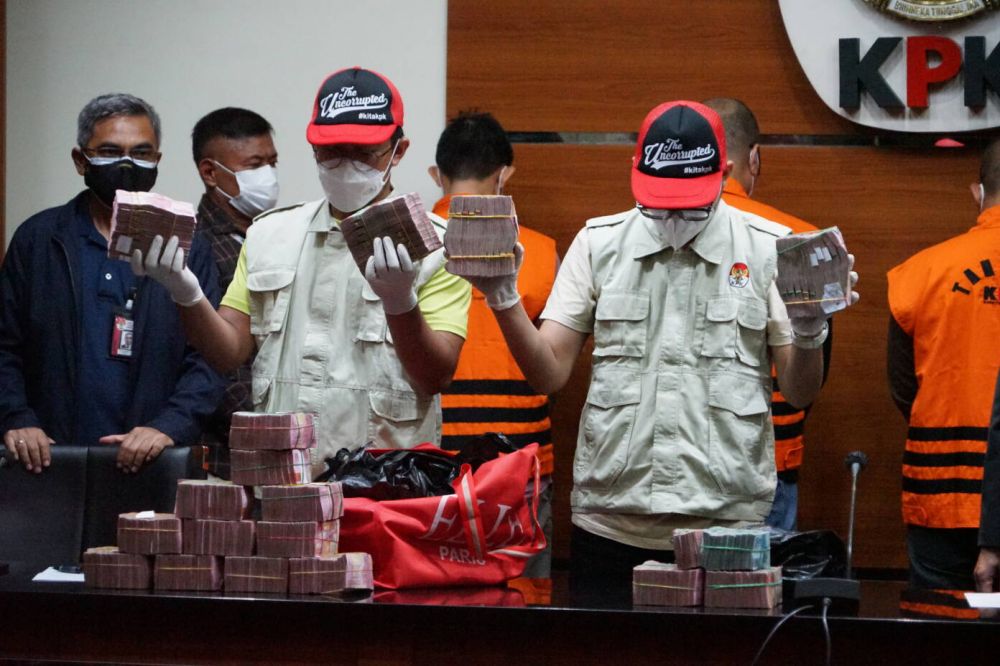 KPK Amankan Uang Rp1,77 M dalam OTT yang Jerat Bupati Muba