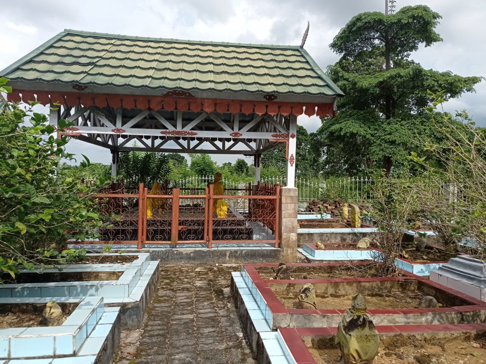 Melihat Kondisi Makam Para Raja di Kota Jambi (1)