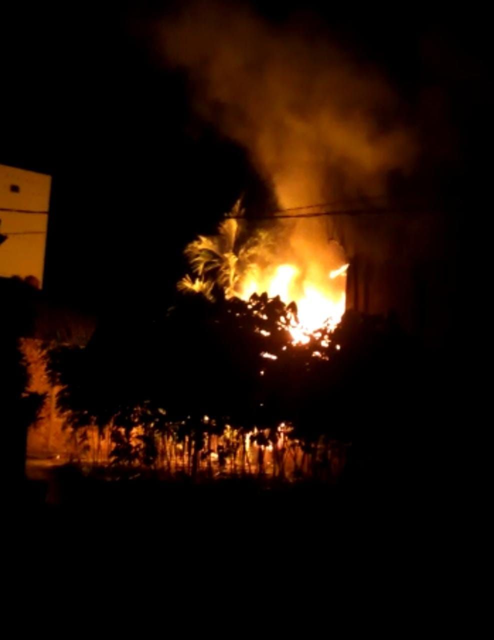 Satu Unit Rumah di Jerambah Bolong Terbakar