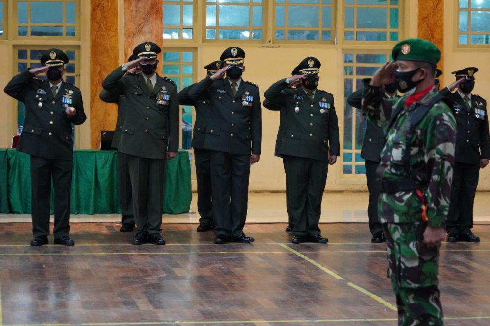 Korem 042/Gapu Gelar Upacara Peringatan Hari Pahlawan