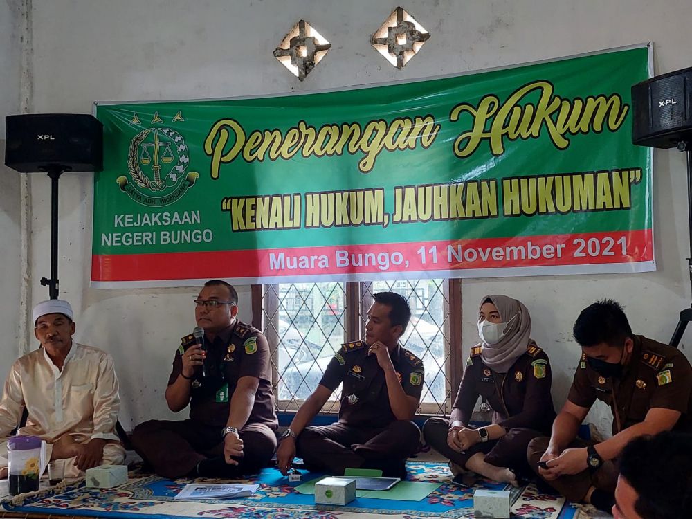 Antisipasi Pelanggaran, Kejari Bungo Berikan Penerangan Hukum ke Warga Dusun Lubuklandai