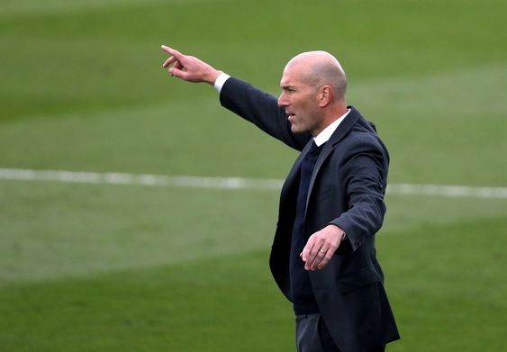 MU Gunakan Koneksi Ronaldo dan Varane untuk Pancing Zidane