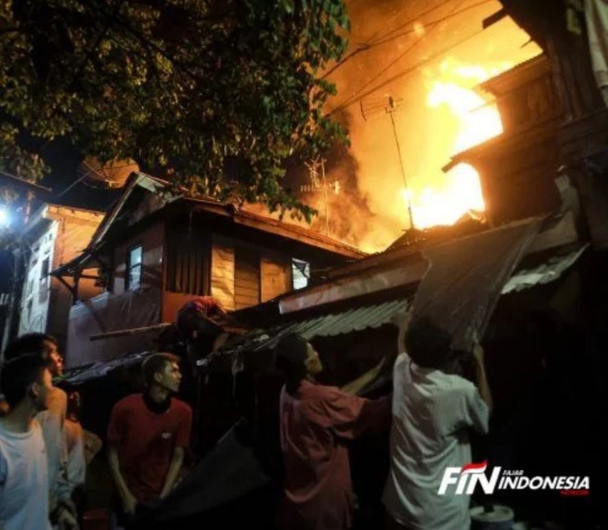 Pasar Bawah Bukittinggi Sengaja Dibakar, Motifnya...