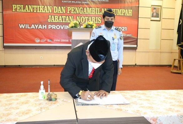 Kanwil Kemenkum dan HAM Jambi Lantik 41 Notaris Wilayah Jambi