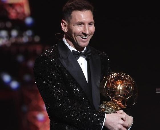 RESMI! Lionel Messi Raih Ballon d'Or, Cristiano Ronaldo Marah Besar