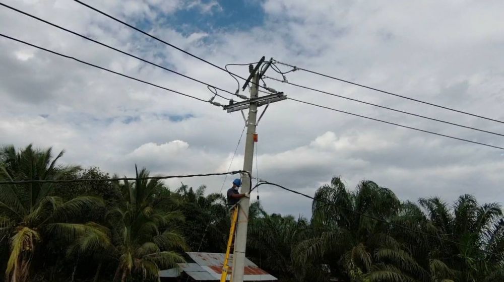 PLN melalui program Lisdes, berhasil melistriki Daerah 3T Dusun Bukit Bulan