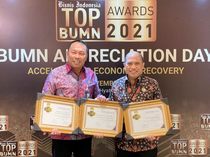 Direktur Utama Jasa Raharja  Sabet Penghargaan TOP CEO IN STRATEGIC LEADERSHIP TOP BUMN Awards 2021