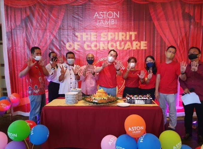 Rangkaian Peringatan 8 Tahun ASTON Jambi Penuh Makna   