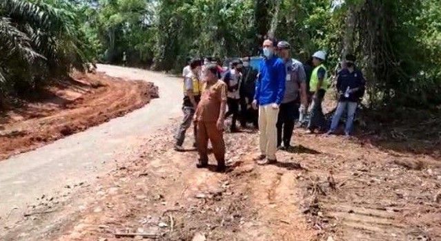 Anggota Dewan Tinjau Proyek Jalan, Sambut Event Perkemahan Nasional di Batanghari