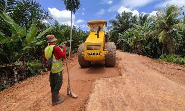 Dua Ruas Jalan Kabupaten Yang Hubungkan Lima Desa di Batanghari Mulai Diperbaiki