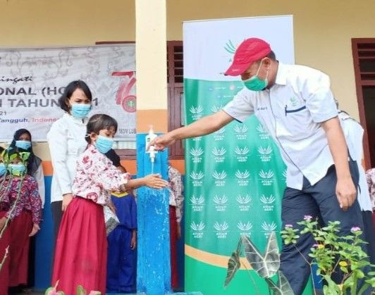 Asian Agri Bangun Sumur Bor di Dusun dan Sekolah yang Kesulitan Air