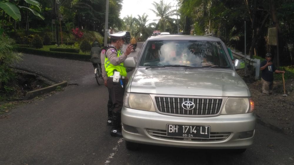 Pemberlakuan Ganjil Genap Kurang Sosialisasi, Belasan Kendaraan Putar Balik