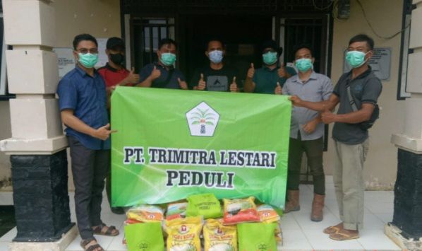 Wujud Kepedulian Perusahaan, PT Trimitra Lestari Bagikan Paket Sembako ke 6 Desa