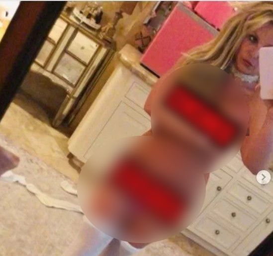 Astaga! Britney Spears Pamer Foto Bugil, Posenya Bikin...