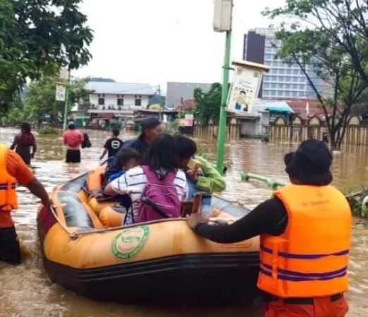 [Update] – Korban Banjir di Kota Jayapura, Tujuh Orang Meninggal telah Dievakuasi