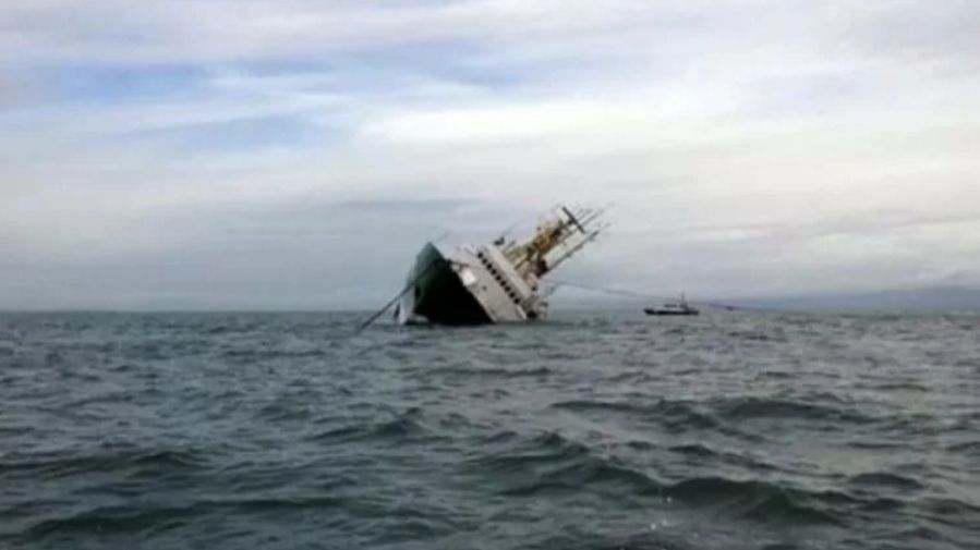 Kapal Cepat Tujuan Malaysia Tenggelam di Perairan Bengkalis, 2 Orang Tewas, 5 Hilang