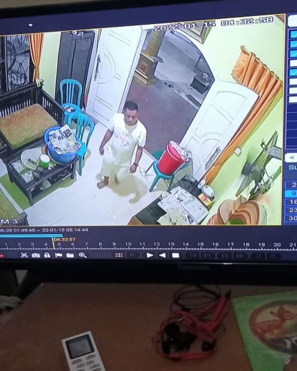 Pencurian di Muarapapalik Terekam CCTV, 9 Handpone dan Jutaan Uang Tunai Raib