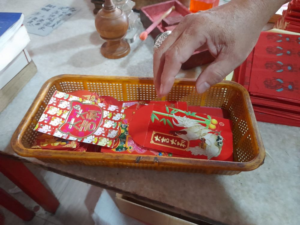 Diberi Saat Imlek, Gambar Angpao Harus Sesuai Shio Tahun Ini