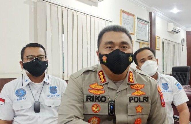 Buntut Dugaan Suap, Kapolrestabes Medan Kombes Pol Riko Sunarko Dicopot