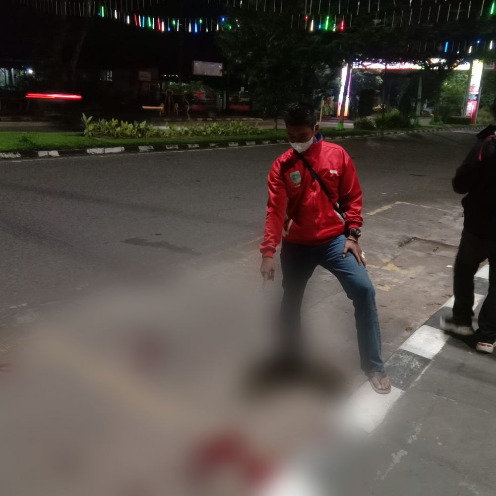 Sedang Asik Nongkrong, Seorang Remaja Dibacok Berandalan Bermotor di Kotabaru