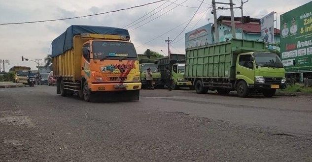 Pedagang di Jambi Kehilangan Pelanggan Gara-Gara Parkir Truk Batu Bara, Ini Penjelasan Dishub