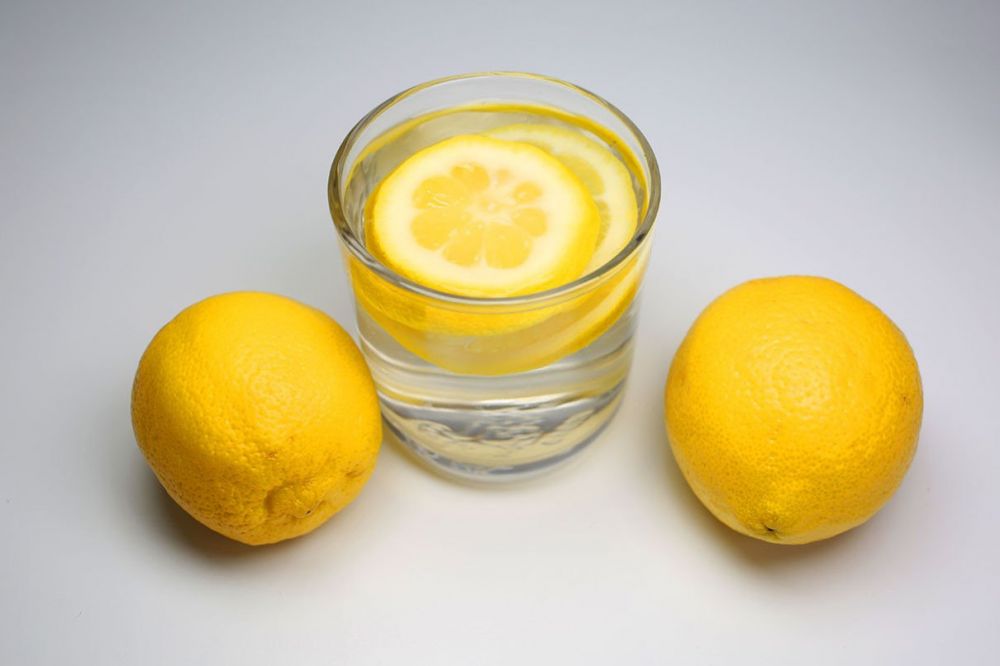 Jangan Minum Air Lemon Setiap Hari, Ini Penjelasannya