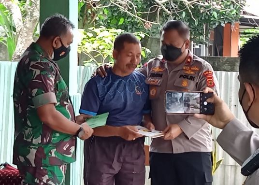 Danrem 042/Gapu Melayat ke Rumah Duka Prajurit TNI Gugur di Papua