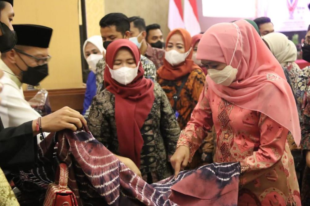 Bawa Misi Dagang ke Jambi, Gubernur Jatim Khofifah Gandeng 145 Pengusaha