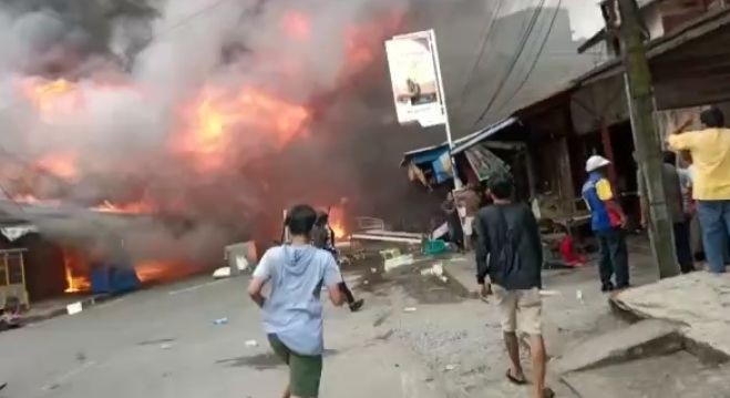 14 Unit Bangunan Rumah dan Kios Ludes Terbakar, Ini Kronologis Kebakaran di Kualatungkal