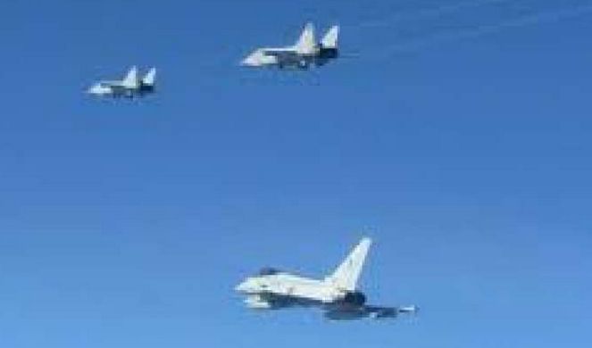Jet Tempur Typhoon Inggris Usir Empat Jet Bomber Rusia Keluar dari UK Area of Interest