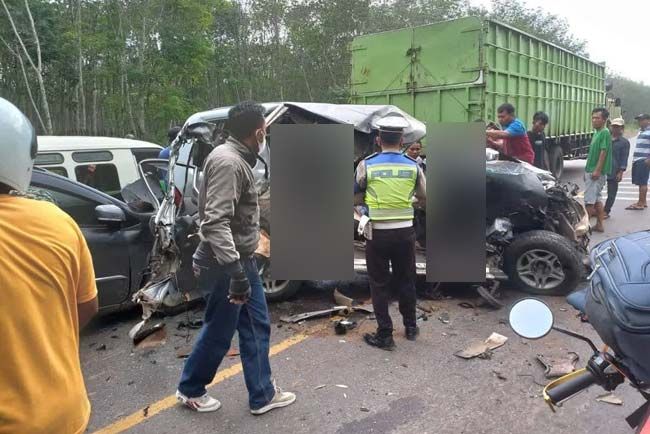 Kecelakaan Beruntun di Musi Pait, Renggut Nyawa Pejabat