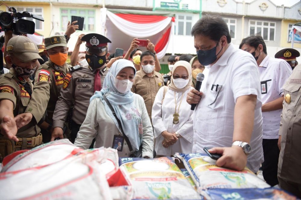 Menko Airlangga Pastikan Harga Minyak Goreng Rp 14 Ribu di Lampung
