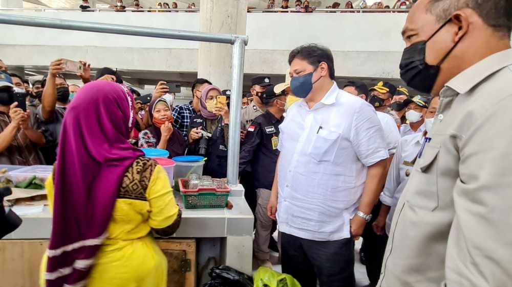 Ke Pasar Kangkung Lampung, Airlangga Hartarto Pastikan Harga Bahan Pokok Stabil