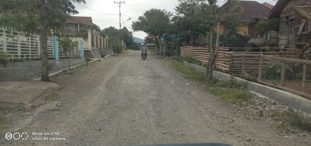 Jalan Sangarang Agung- Talang Kemulun Rusak Parah, Akses ke Area Publik Terganggu