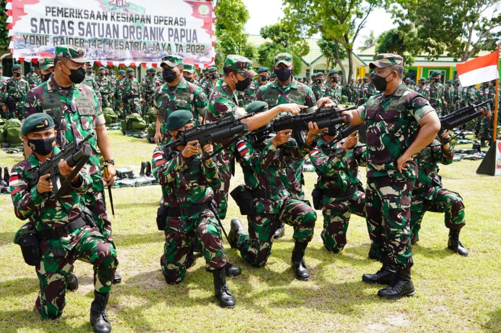 Asops Kasad Didampingi Irdam II/Swj Cek Kesiapan Satgas Satuan Organik Papua Yonif Raider 142/KJ