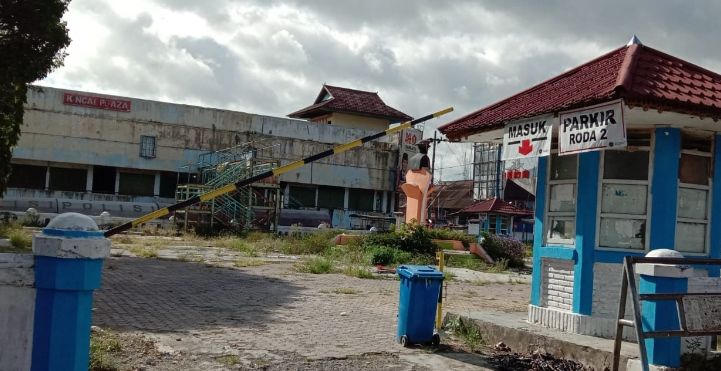 Duh, Lokasi Parkir di Eks MKS Sungaipenuh Terbengkalai