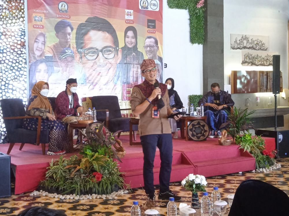 Sandiaga Uno Minta Jambi Tetap Jalankan Ekonomi Kreatif Meski Ada Omicron